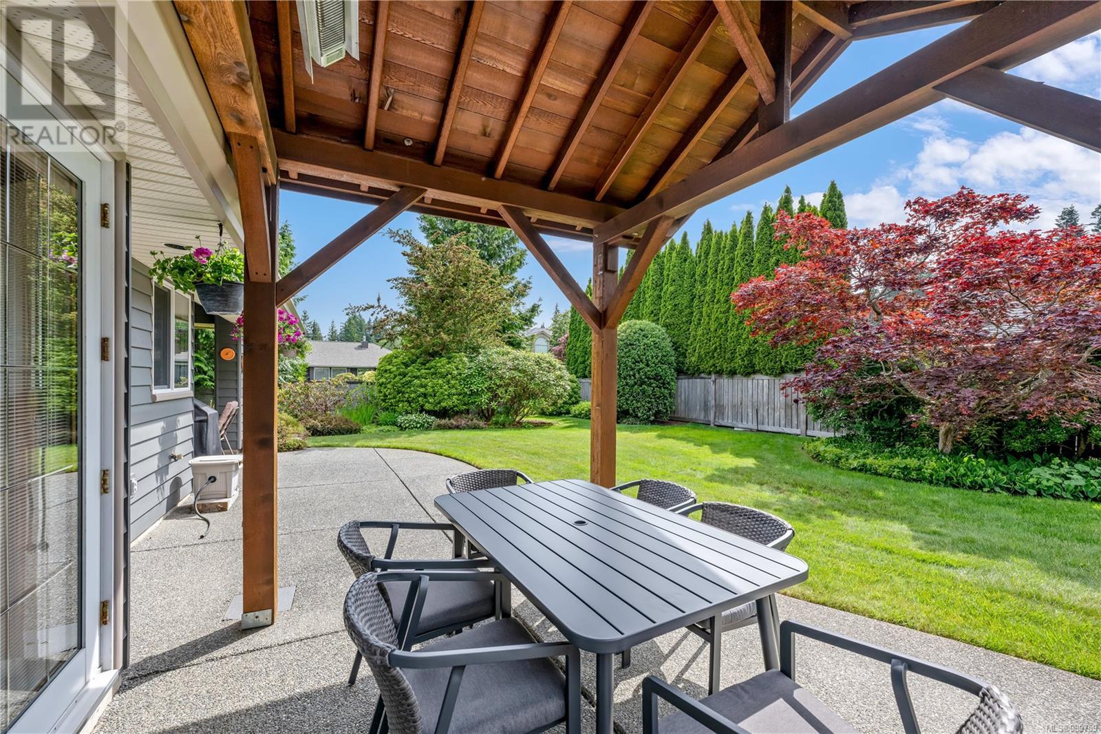 430 Country Aire Dr, Campbell River real estate listing 989759