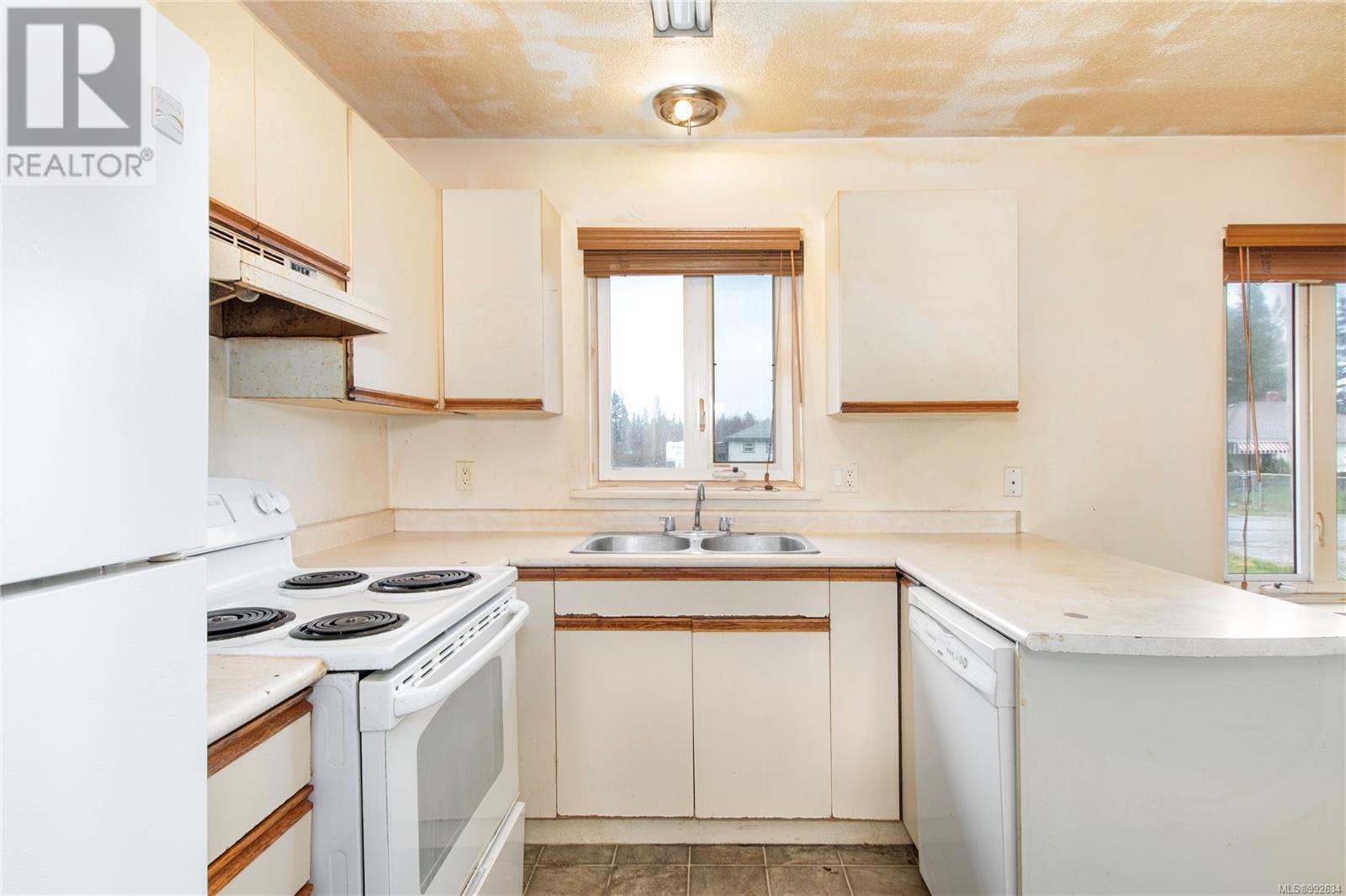 1541 20th Ave, Campbell River real estate listing 992634
