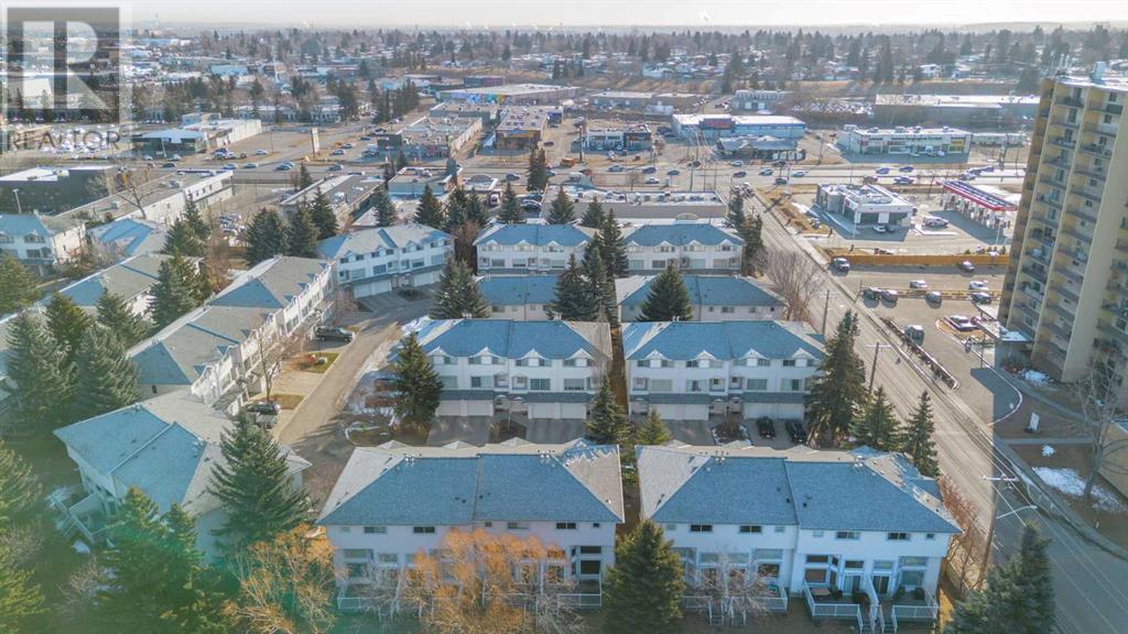 Single Family House for Sale in  Kingsland Court SW Kingsland Calgary 