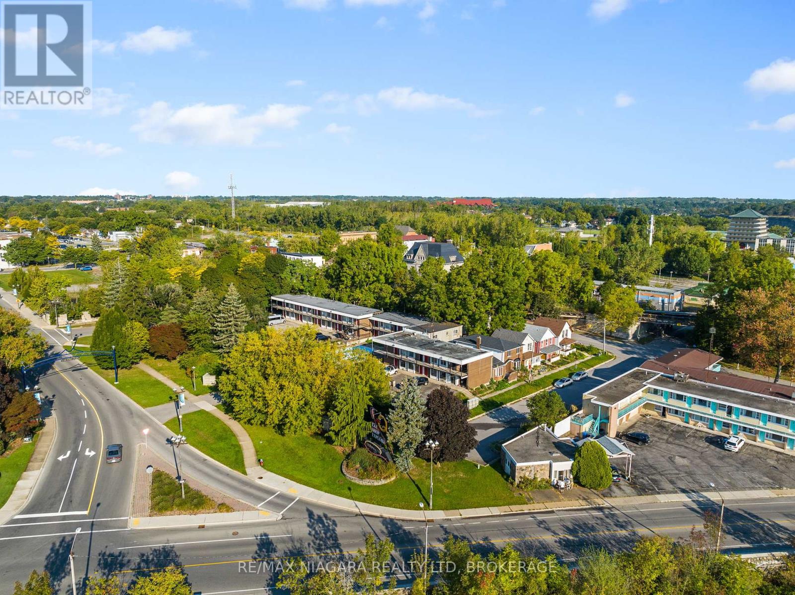 Photo 7 of 4625 Cataract Avenue, Niagara Falls ON