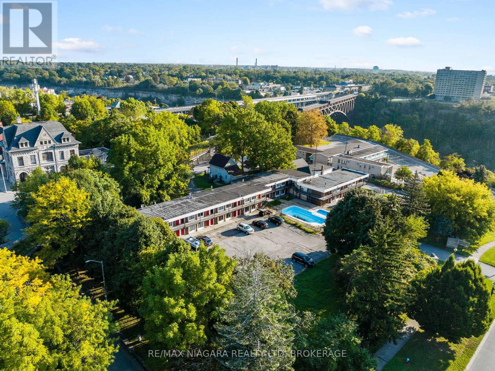 Photo 10 of 4625 Cataract Avenue, Niagara Falls ON