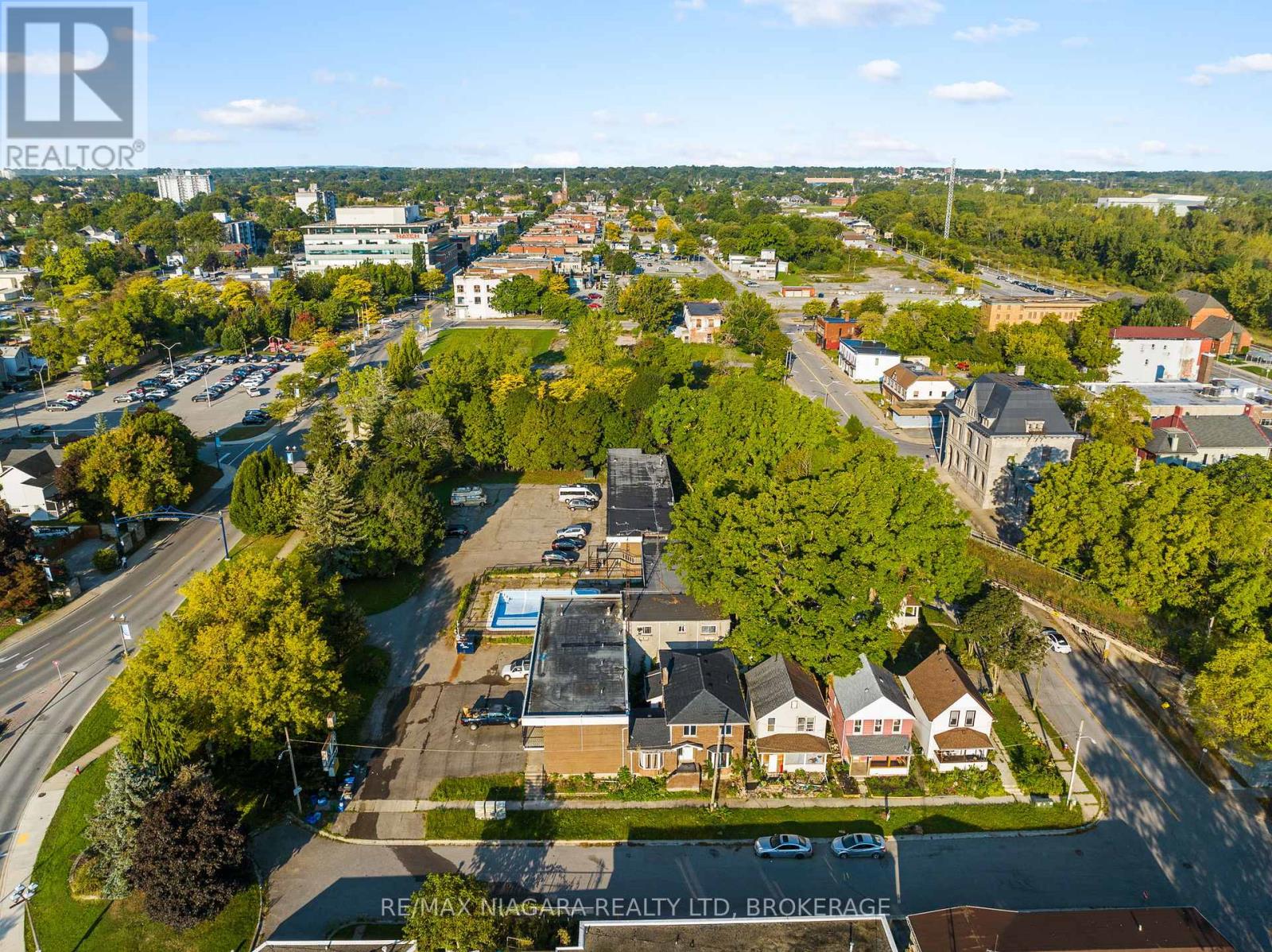 Photo 6 of 4625 Cataract Avenue, Niagara Falls ON