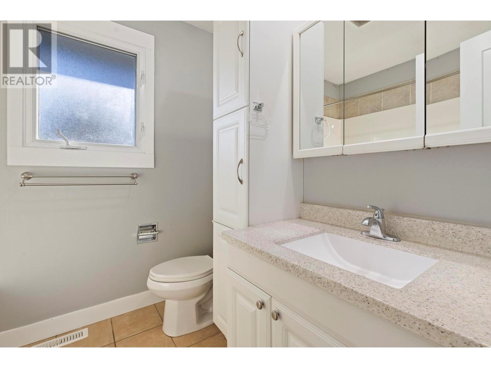  825 Rutland Road, Kelowna