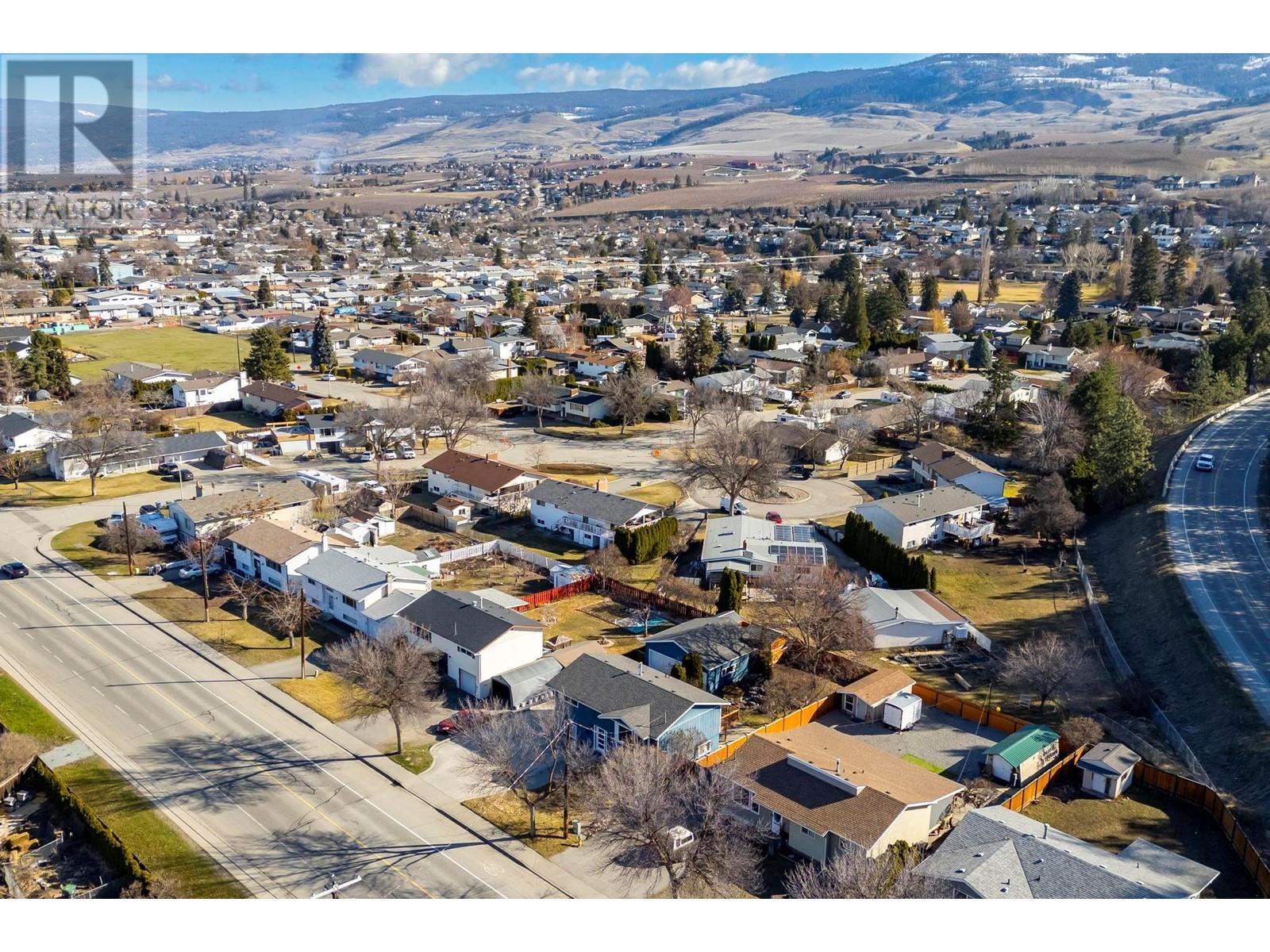  825 Rutland Road, Kelowna