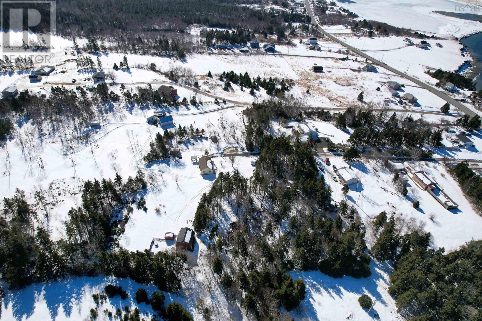 Property 9 of 9 of Polar Bear Lane