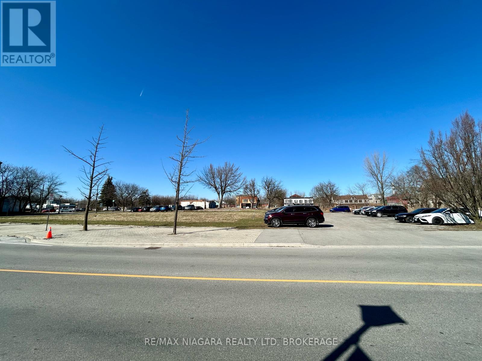 Photo 4 of 4625 Cataract Avenue, Niagara Falls ON
