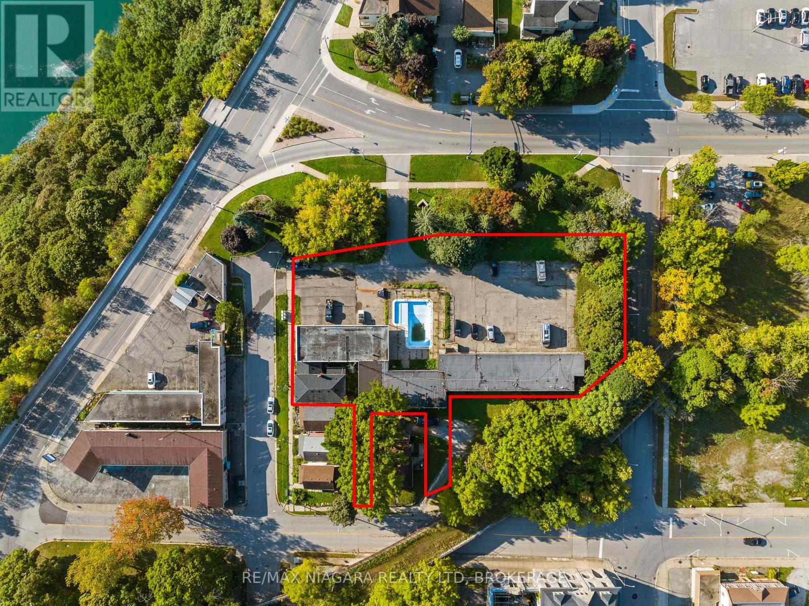 Photo 24 of 4625 Cataract Avenue, Niagara Falls ON