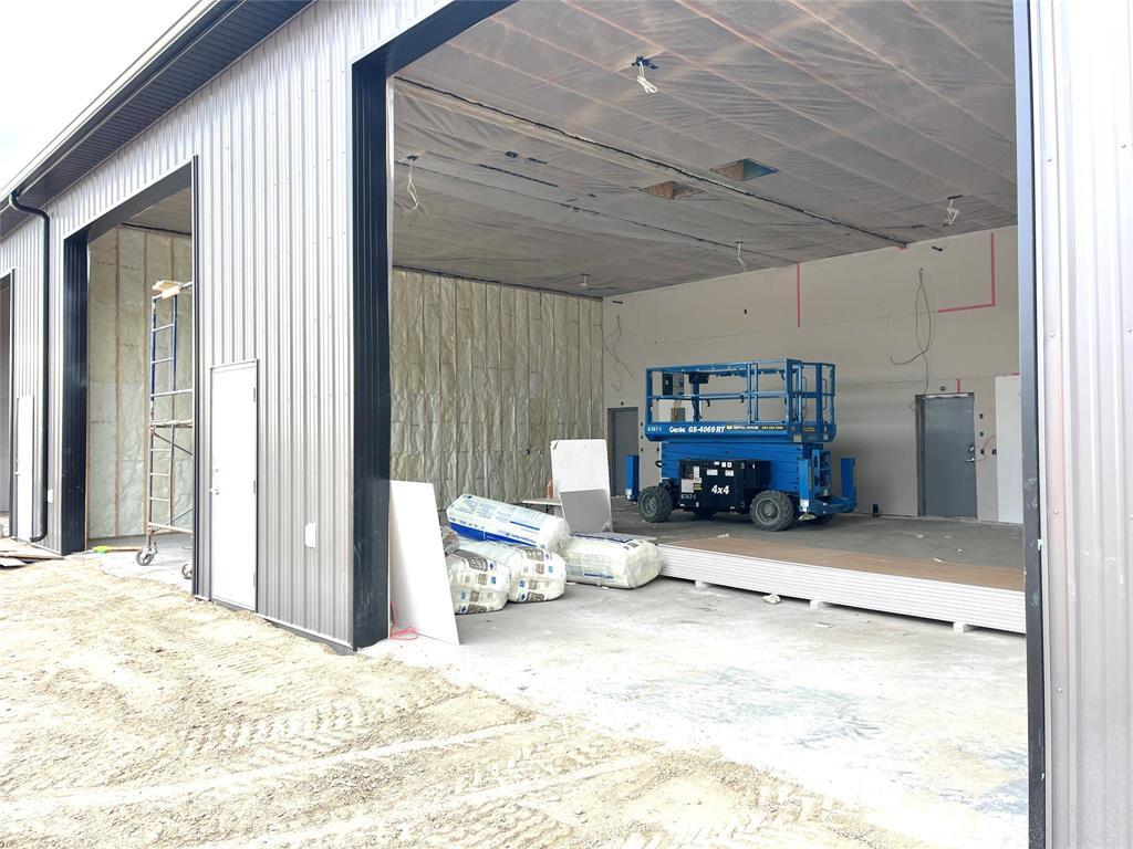 Photo 4 of 261 Barkman Avenue, Kleefeld MB