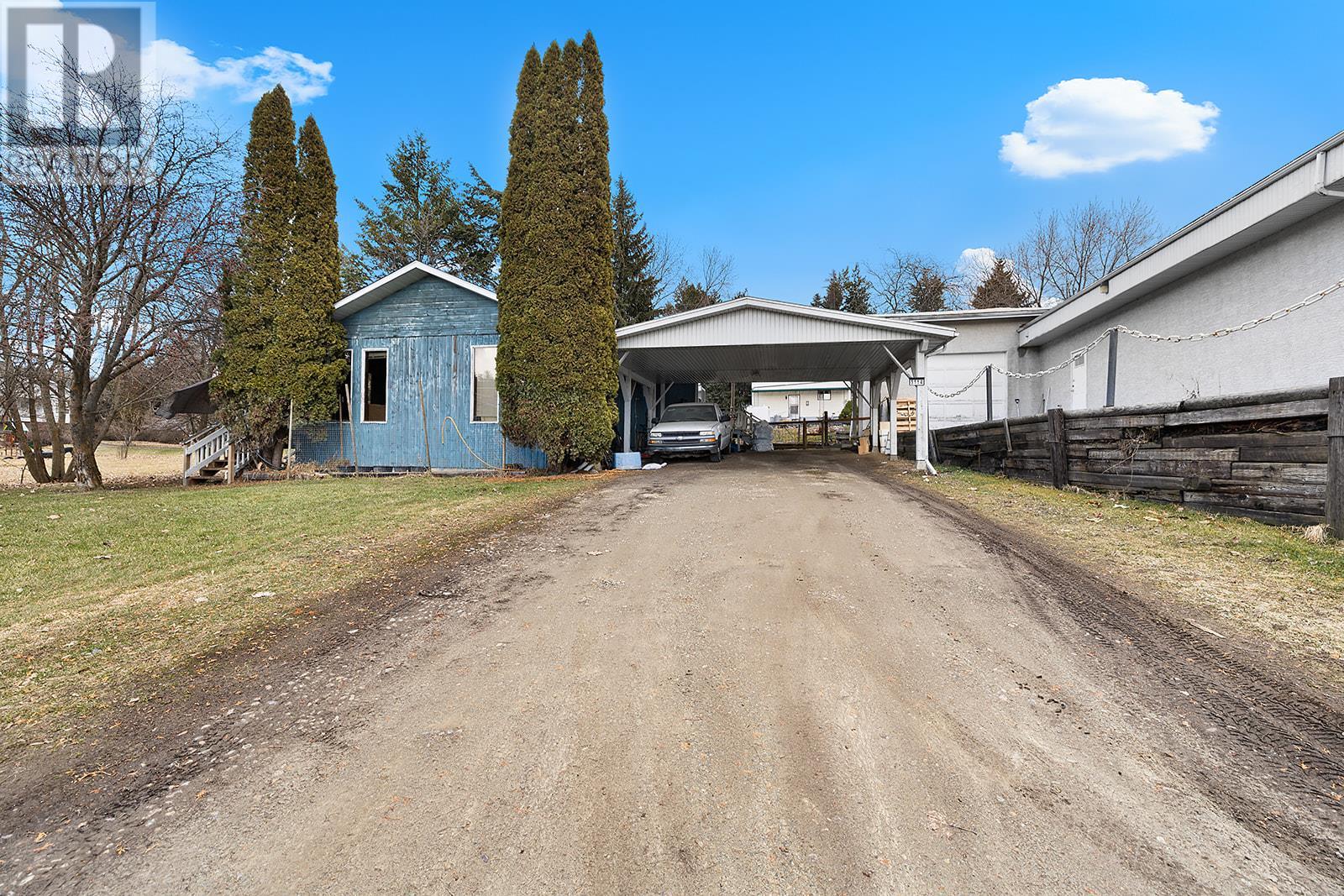 Photo 13 of 3116 3 Highway, Creston BC