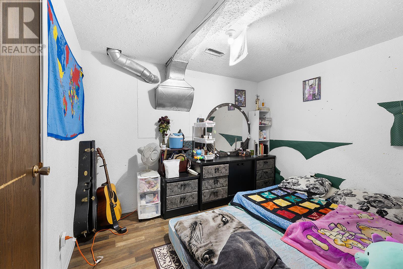 3116 3 Highway, Erickson