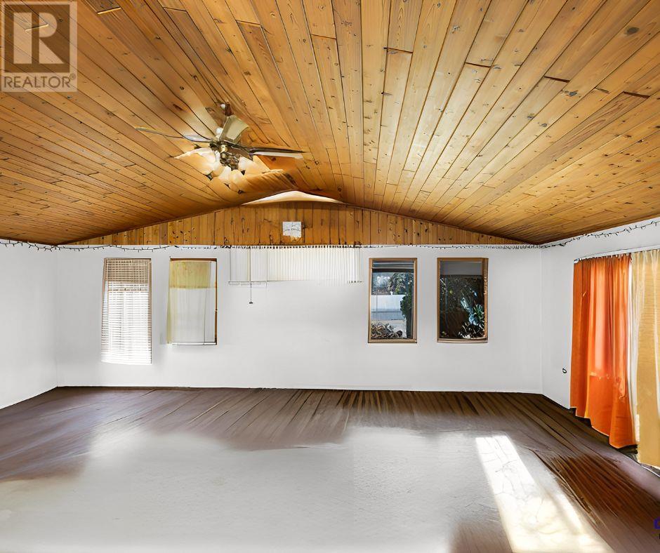 3116 3 Highway, Erickson