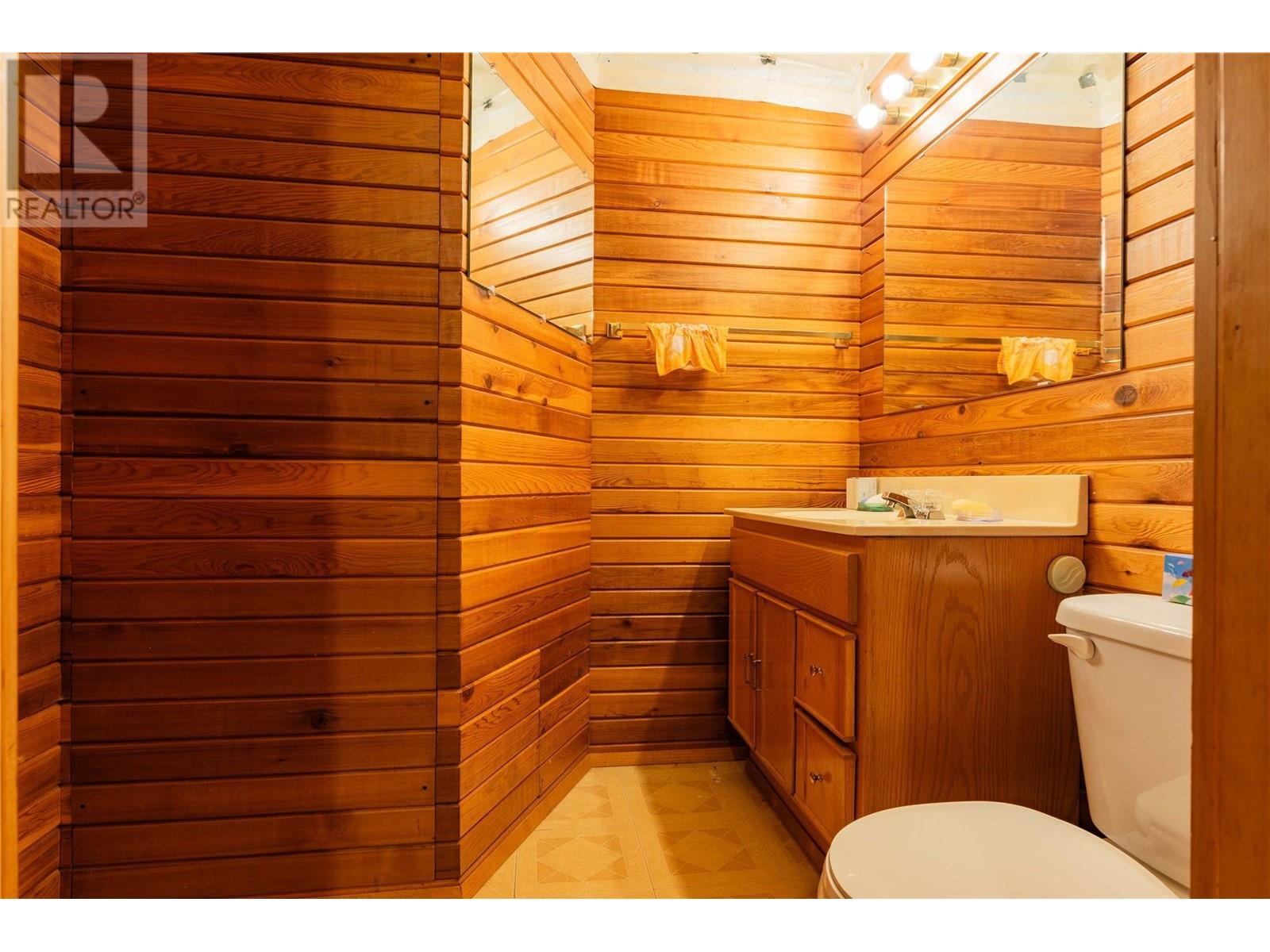 614 12TH Street, Castlegar