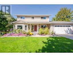 10112 BEAVIS Place, Summerland