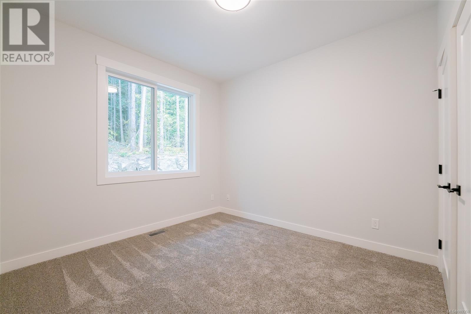 Photo 33 of 113 Raven Way, Ladysmith BC