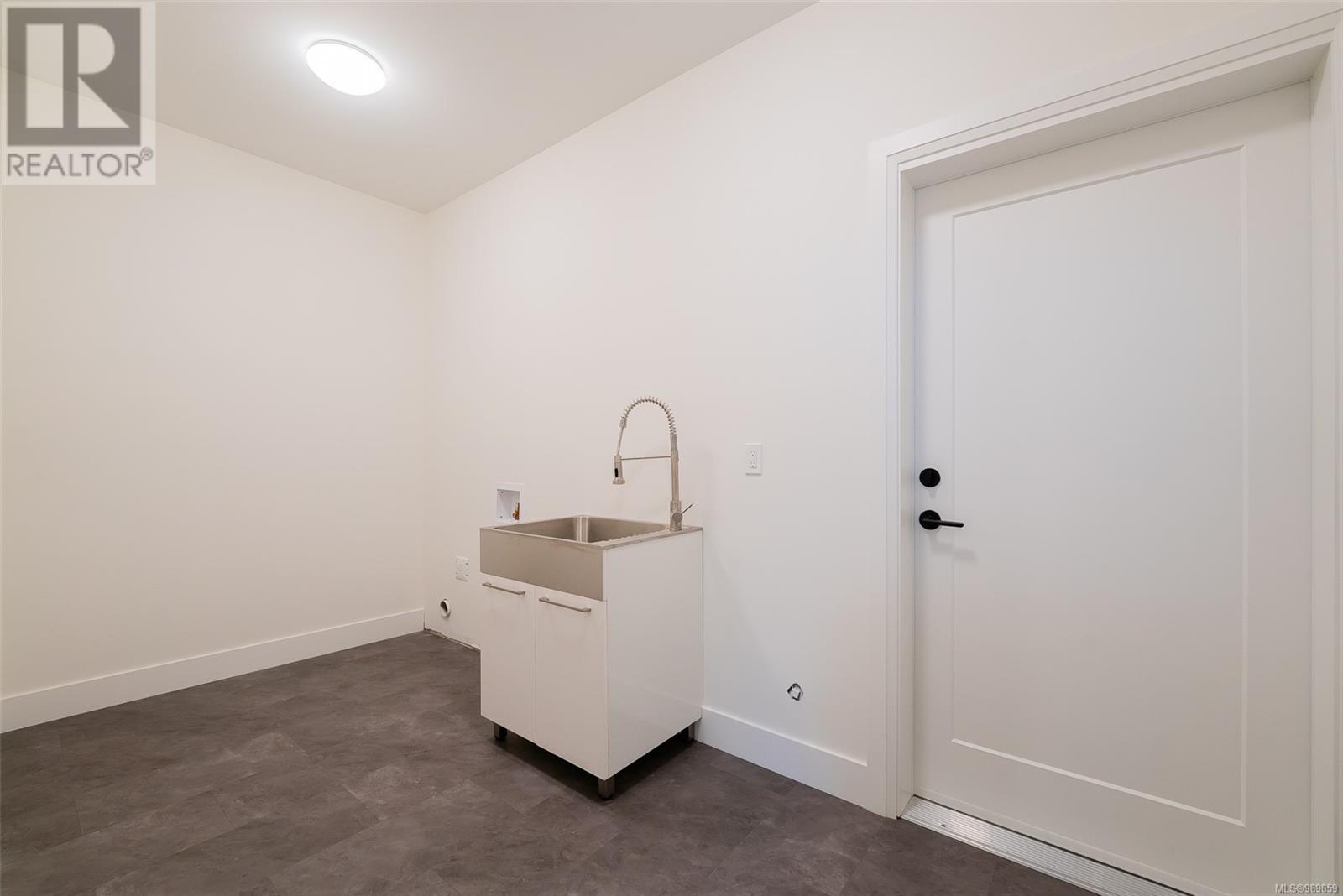 111 Raven Way, Ladysmith