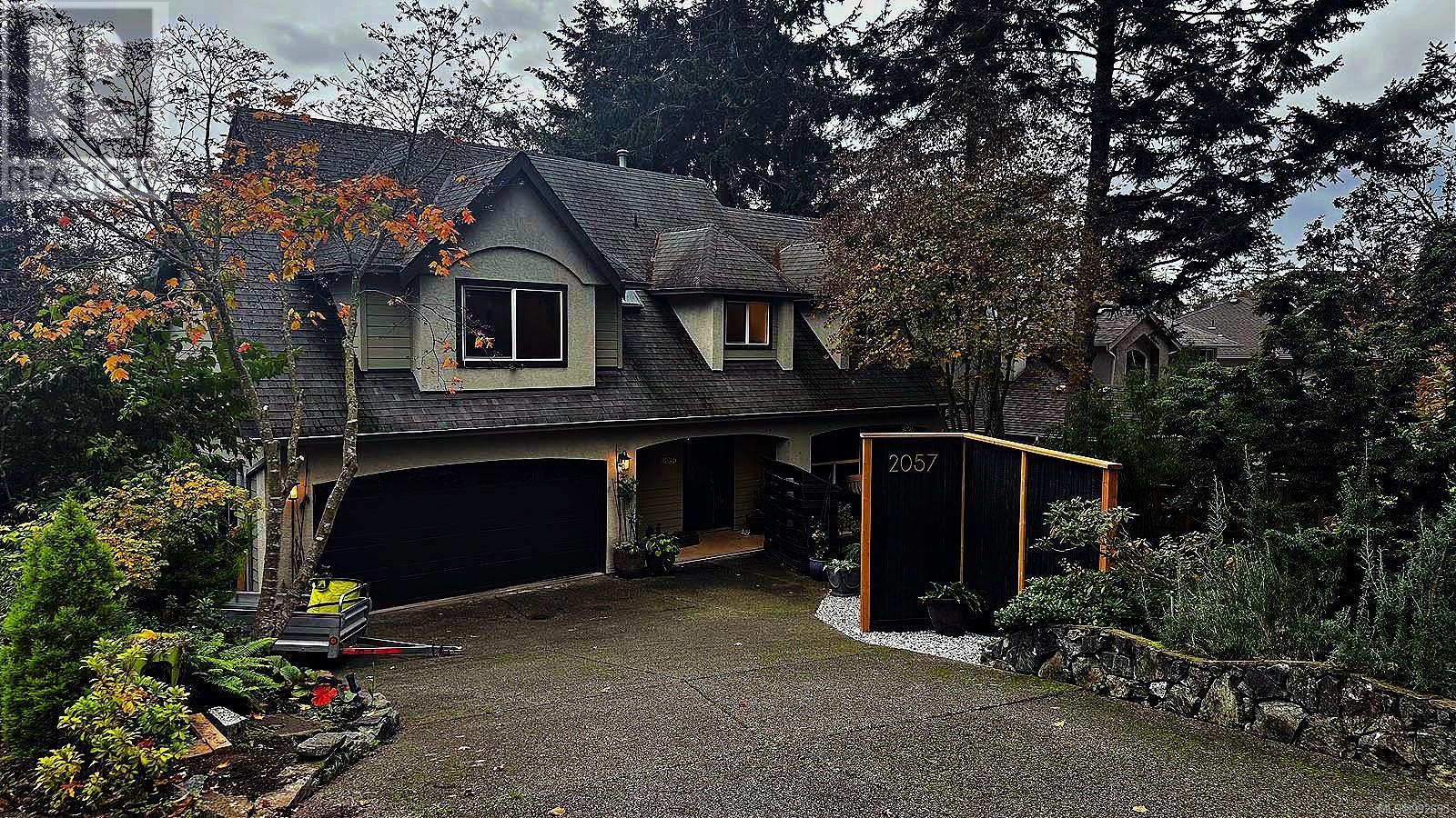 2057 Highland Rd, View Royal