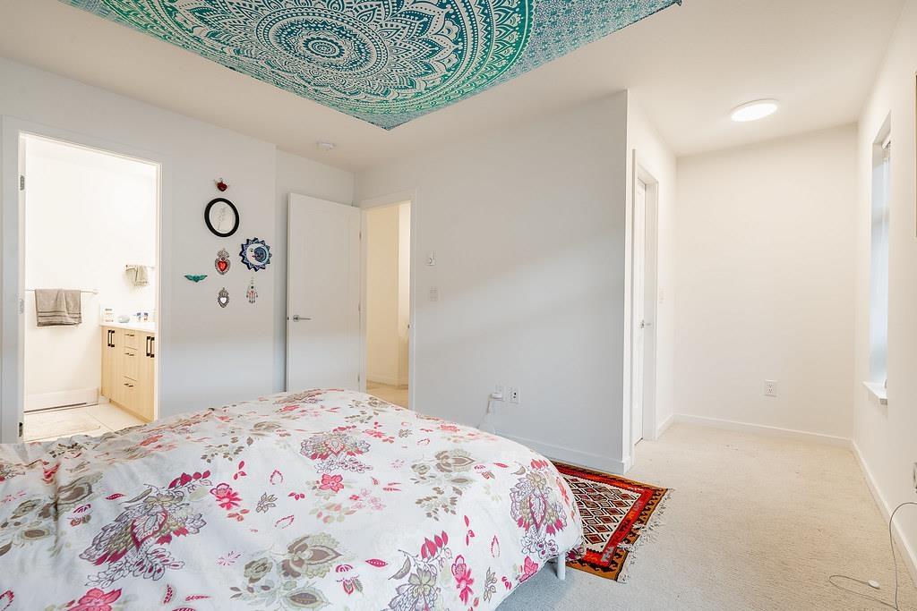 Photo 6 of 82 15235 Sitka Drive, Surrey BC