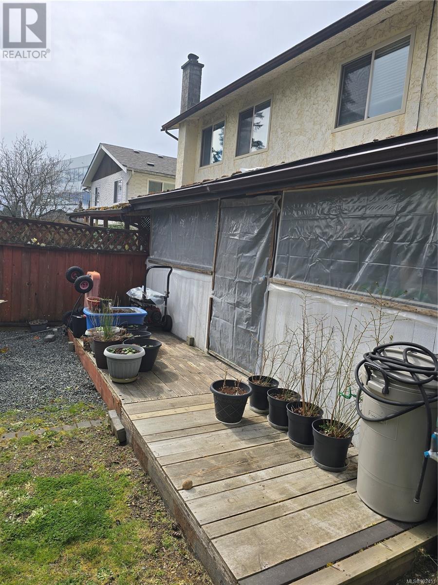 2905 LEIGH Rd, Langford real estate listing 992451