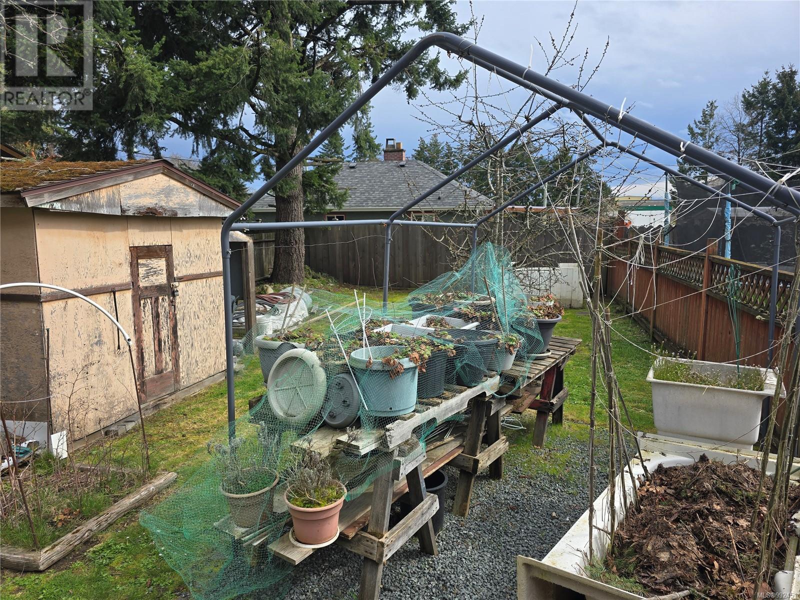 2905 LEIGH Rd, Langford real estate listing 992451