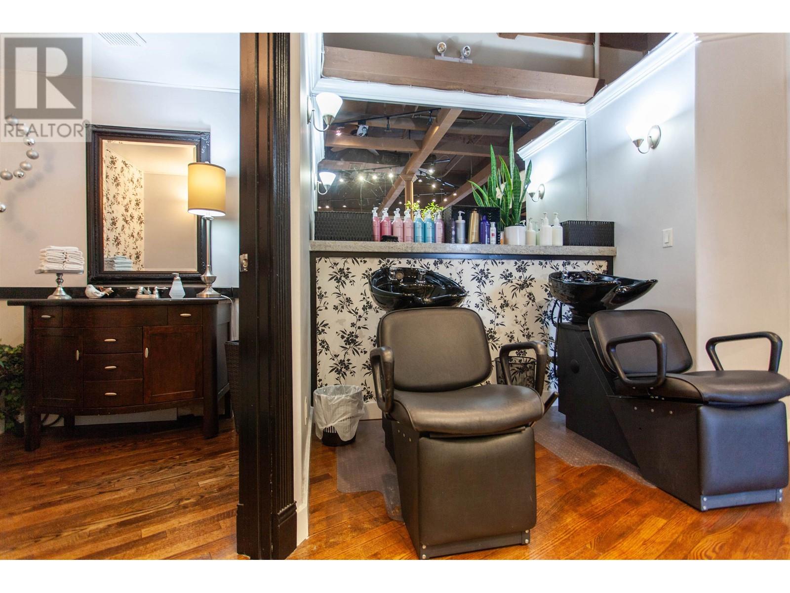 Photo 19 of 4 1008 Beach Avenue, Vancouver BC