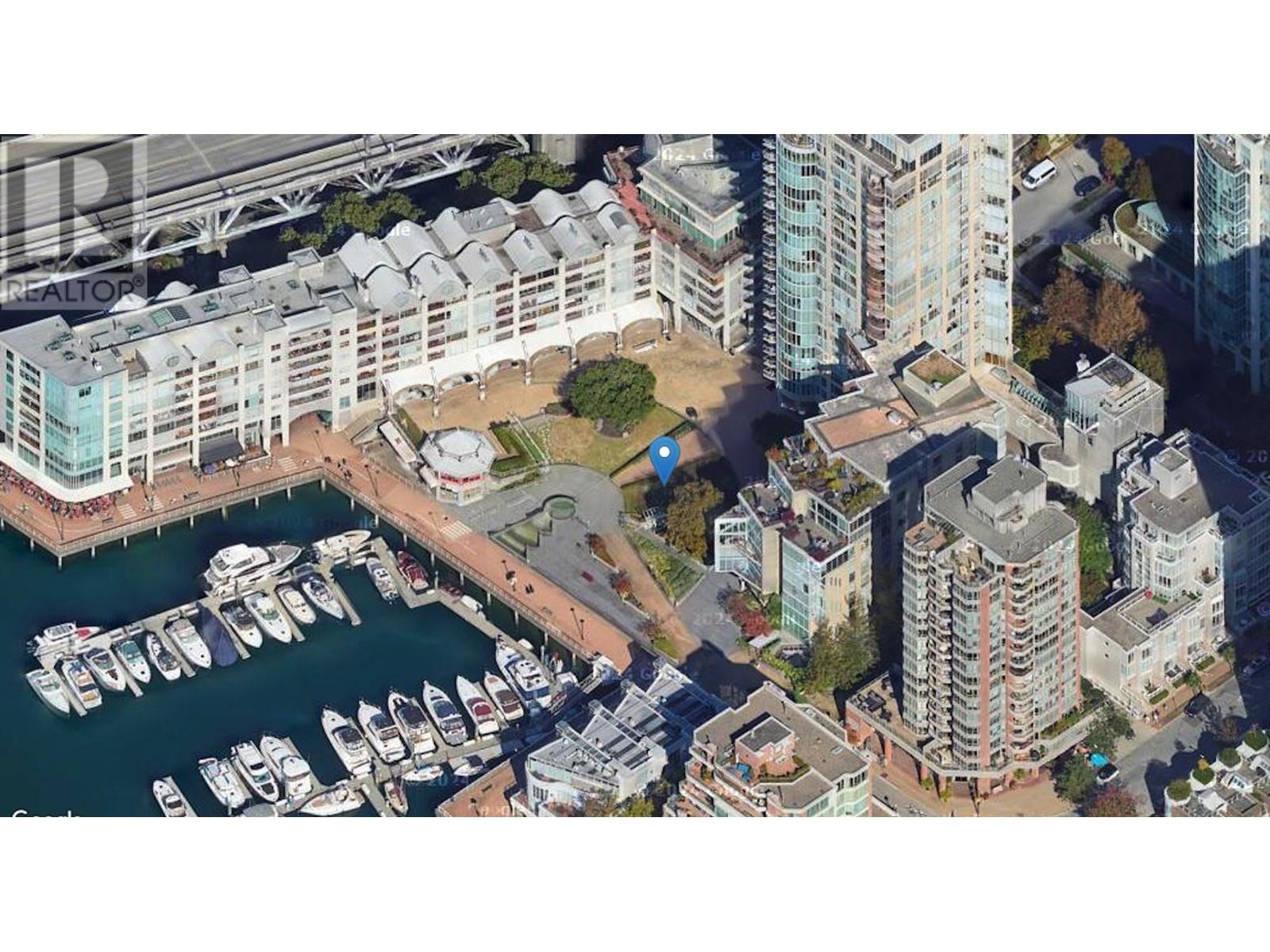 Photo 5 of 4 1008 Beach Avenue, Vancouver BC