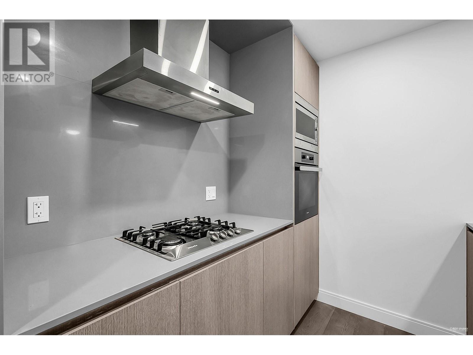 4922 CAMBIE STREET, Vancouver