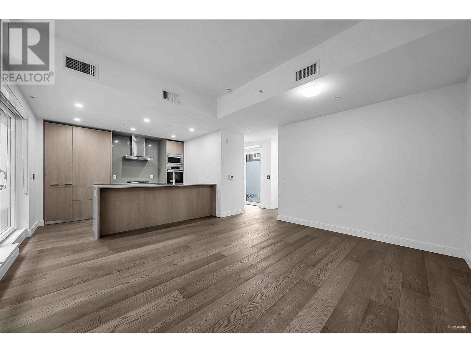 4922 CAMBIE STREET, Vancouver