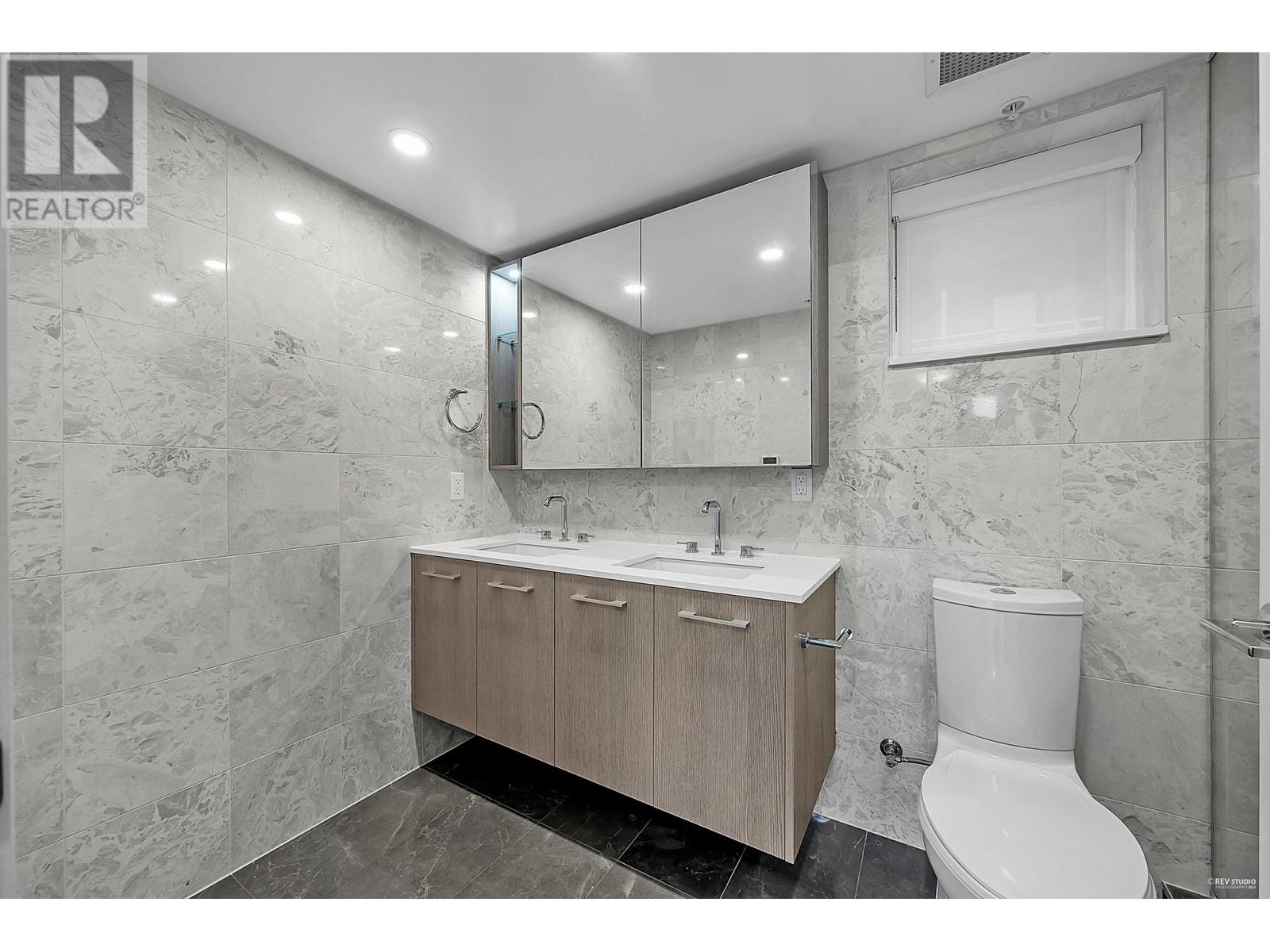 4922 CAMBIE STREET, Vancouver