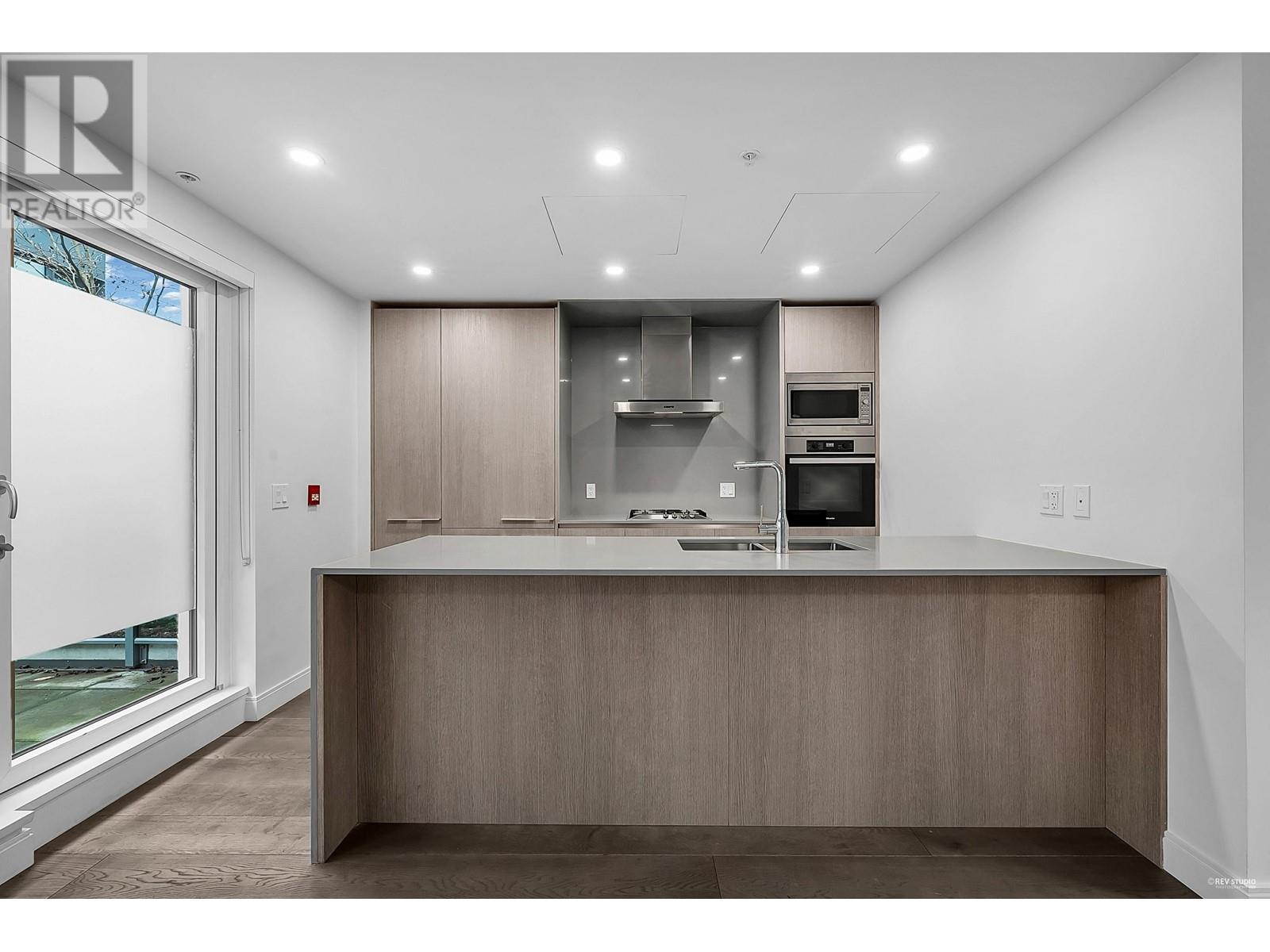 4922 CAMBIE STREET, Vancouver