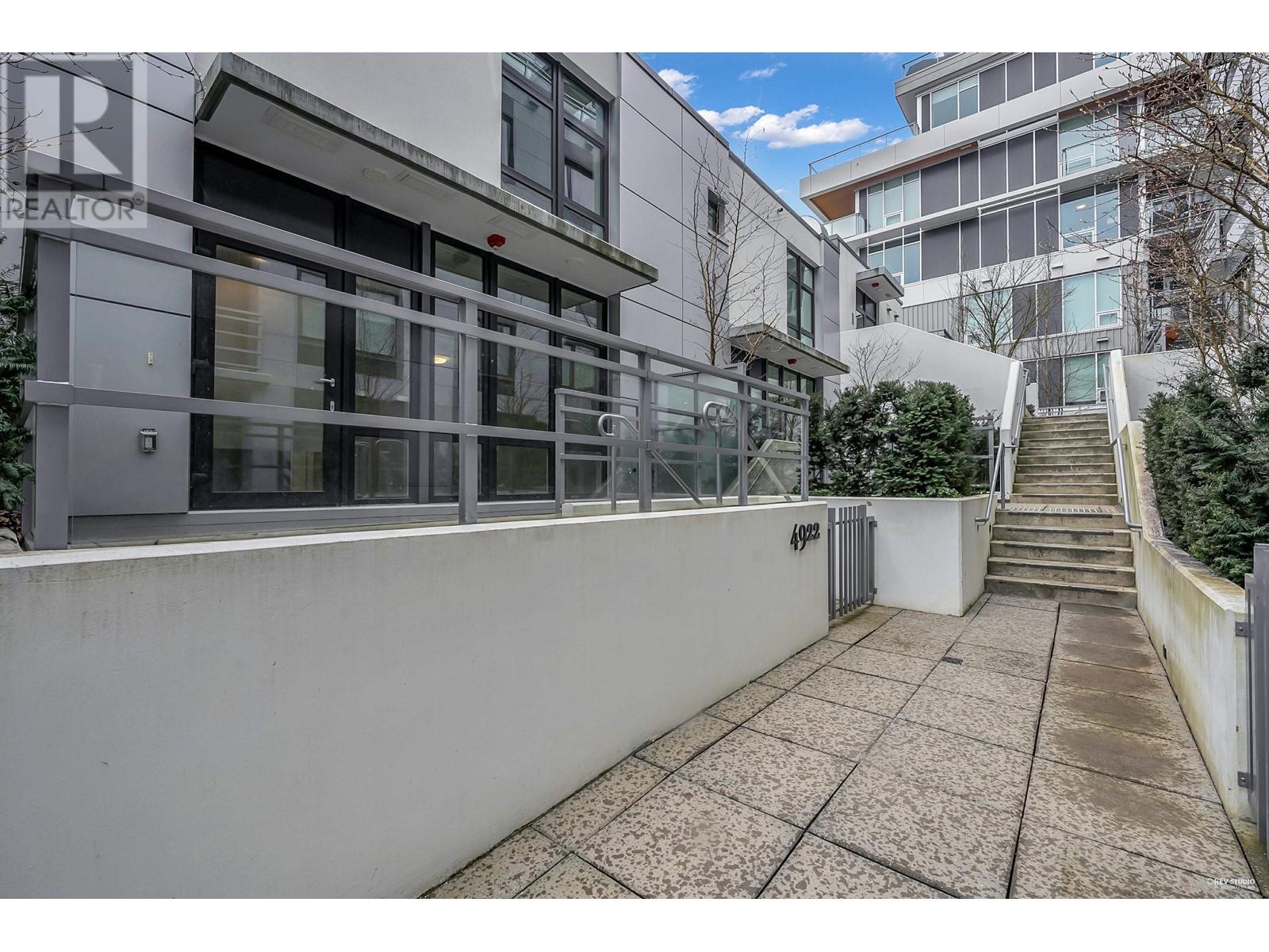 4922 CAMBIE STREET, Vancouver