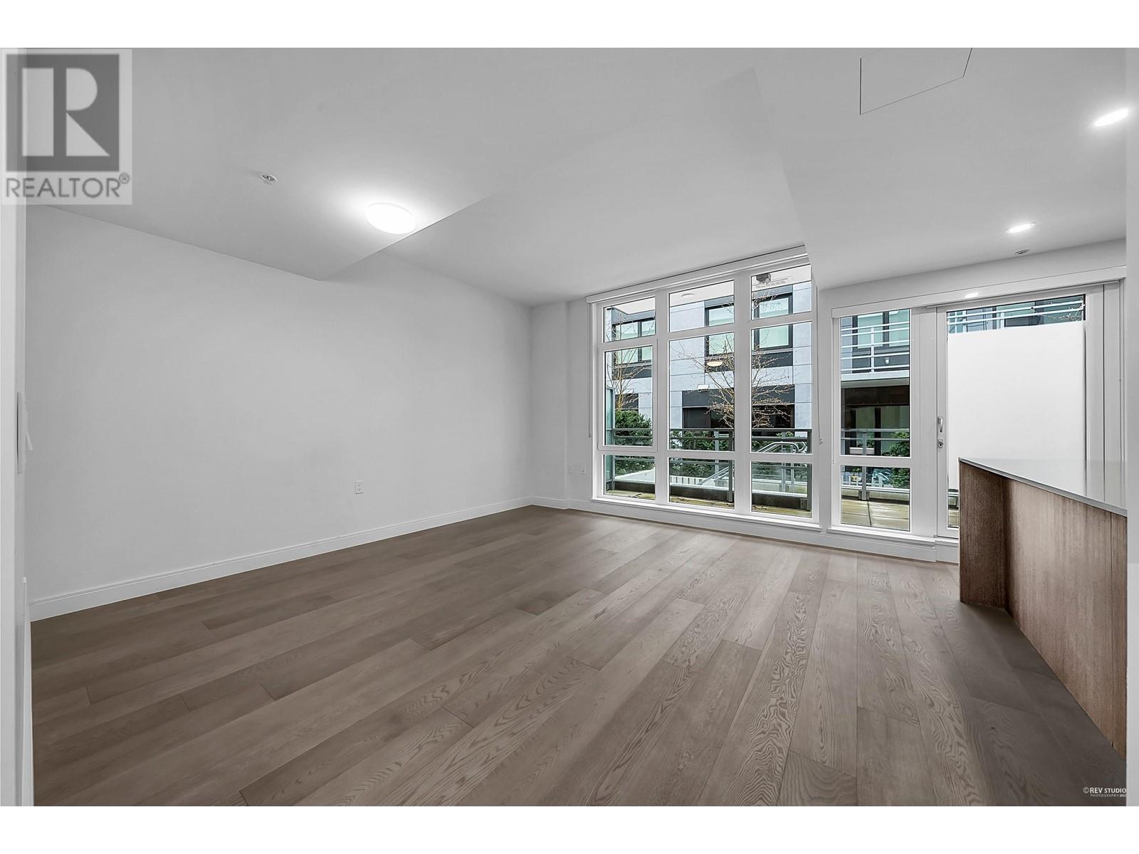 4922 CAMBIE STREET, Vancouver