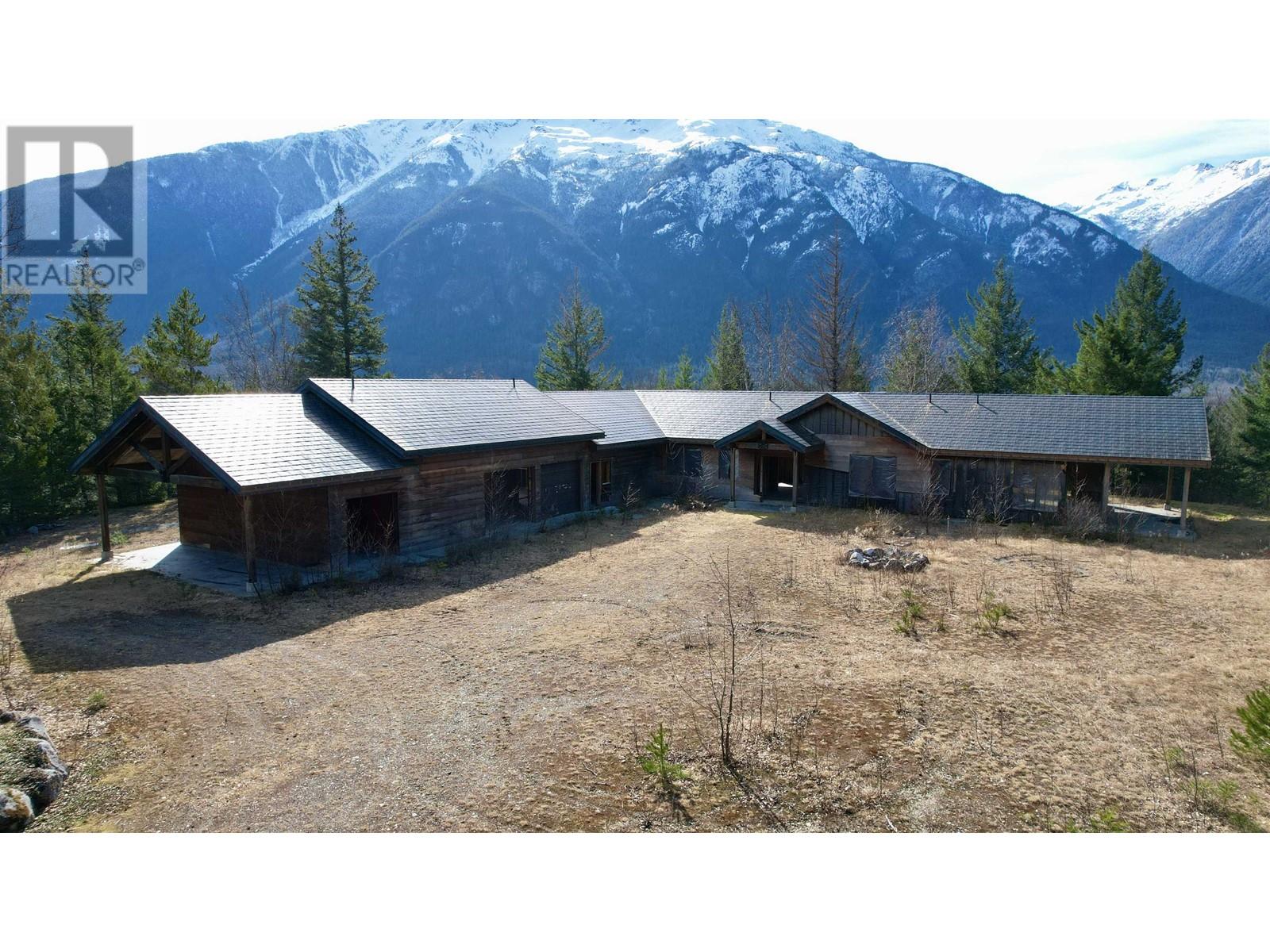 2712 EGAN ROAD - 1