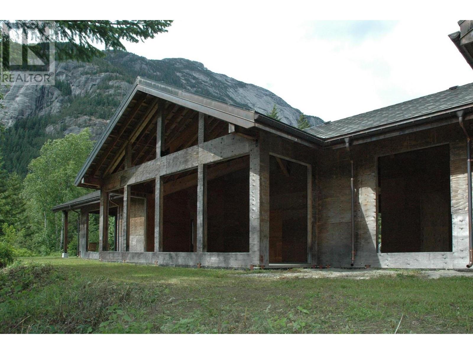 2712 EGAN ROAD, Bella Coola