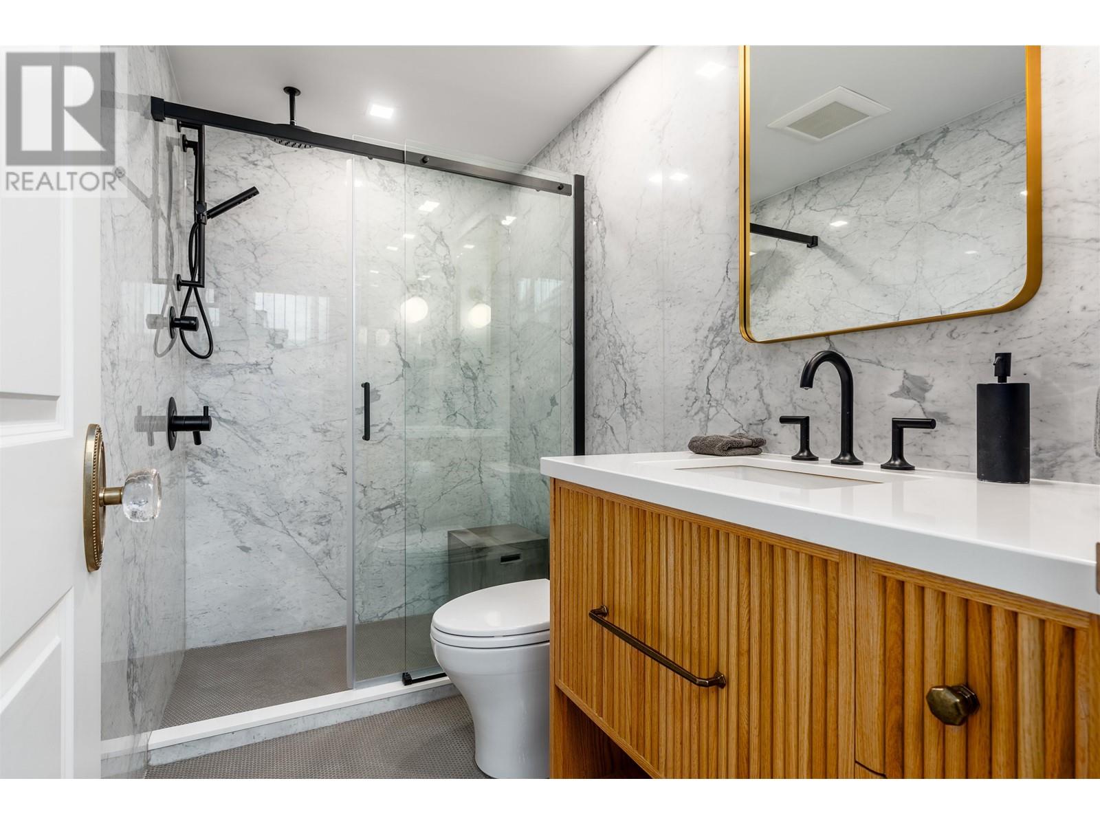 1465 W HASTINGS STREET, Vancouver