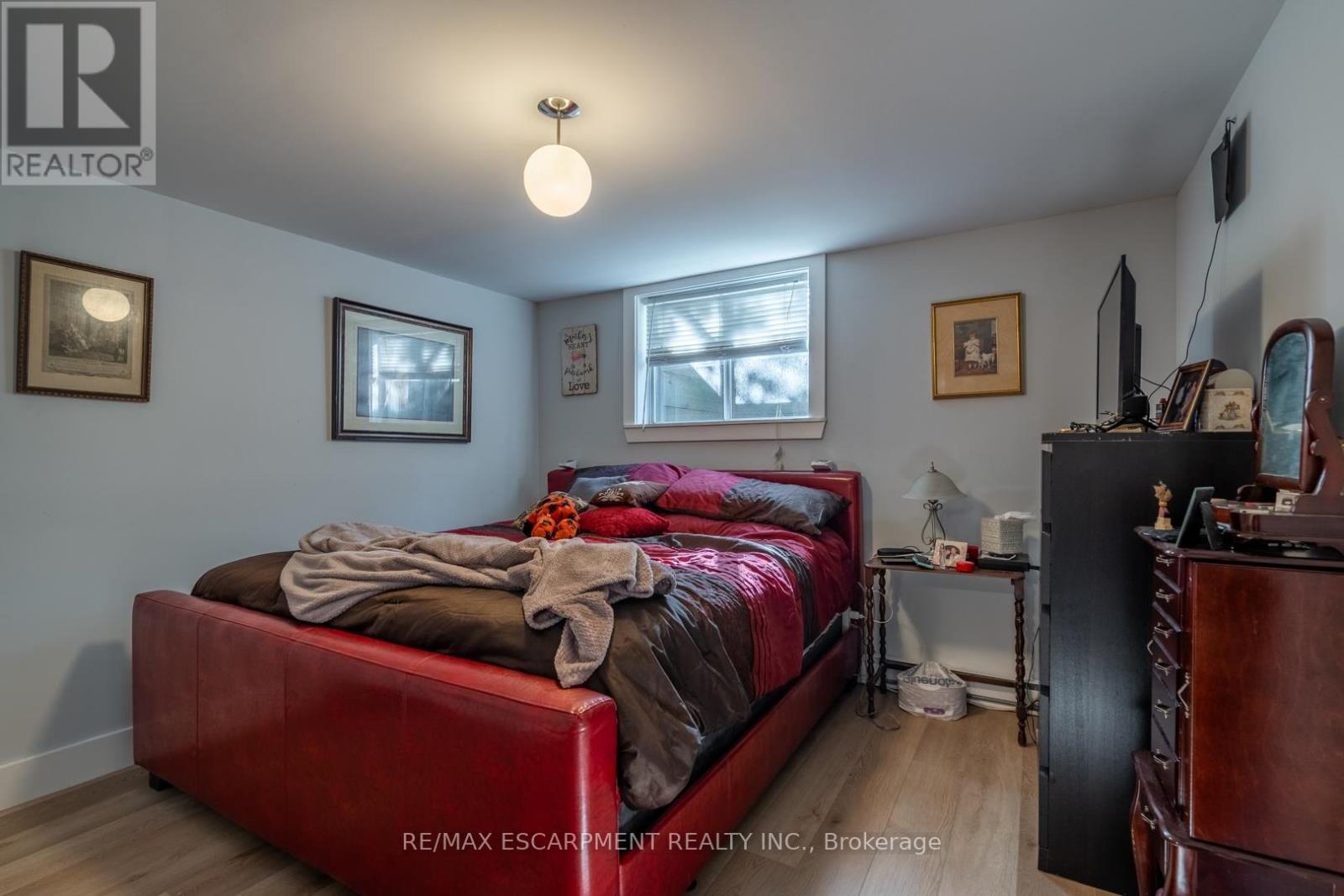 Photo 17 of 81 Hamilton Street N, Hamilton ON