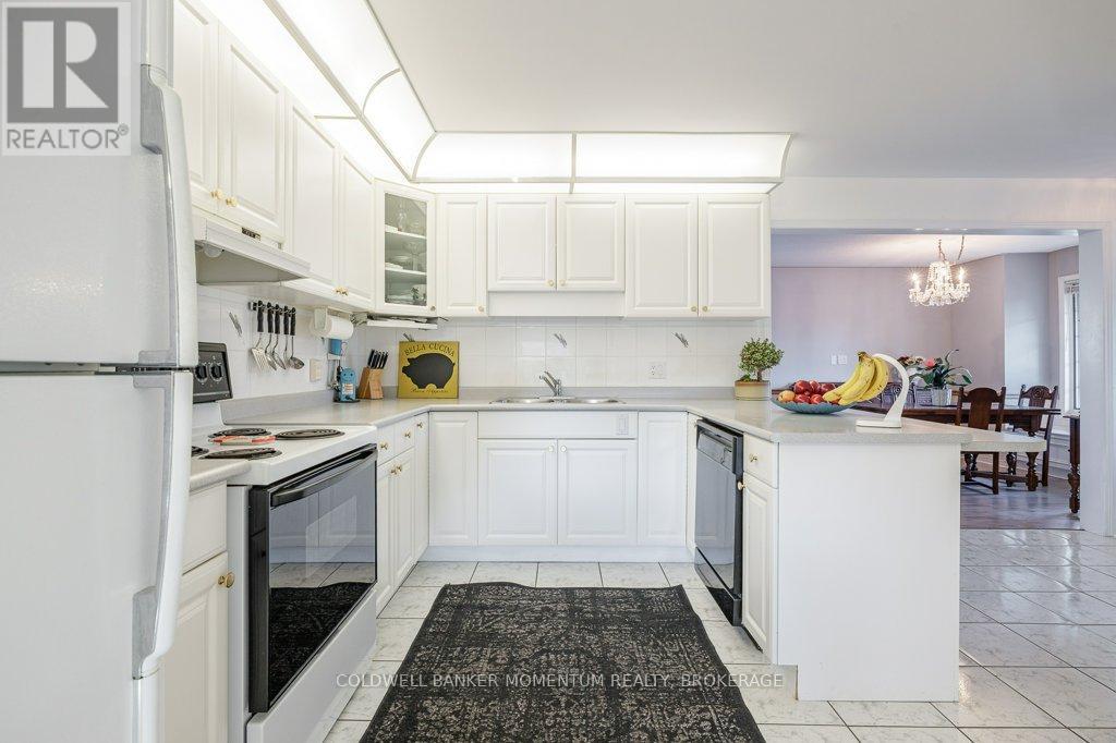 Photo 7 of 43 Silvercrest Court, Thorold ON