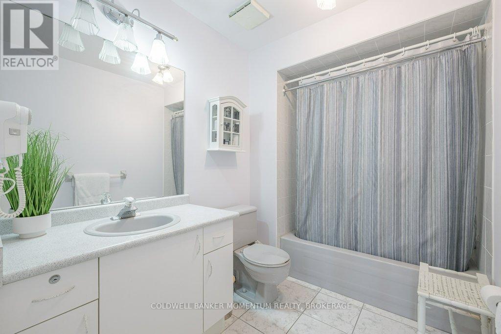 Photo 18 of 43 Silvercrest Court, Thorold ON
