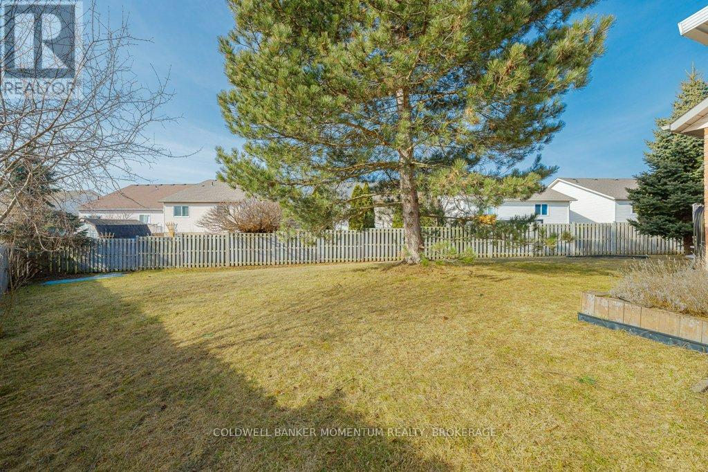 Photo 45 of 43 Silvercrest Court, Thorold ON