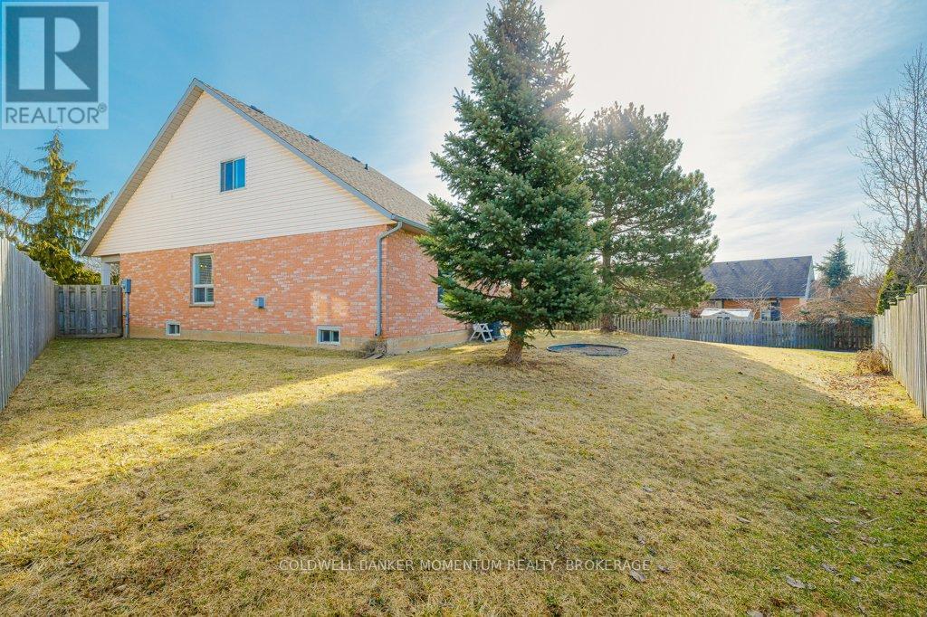 Photo 46 of 43 Silvercrest Court, Thorold ON