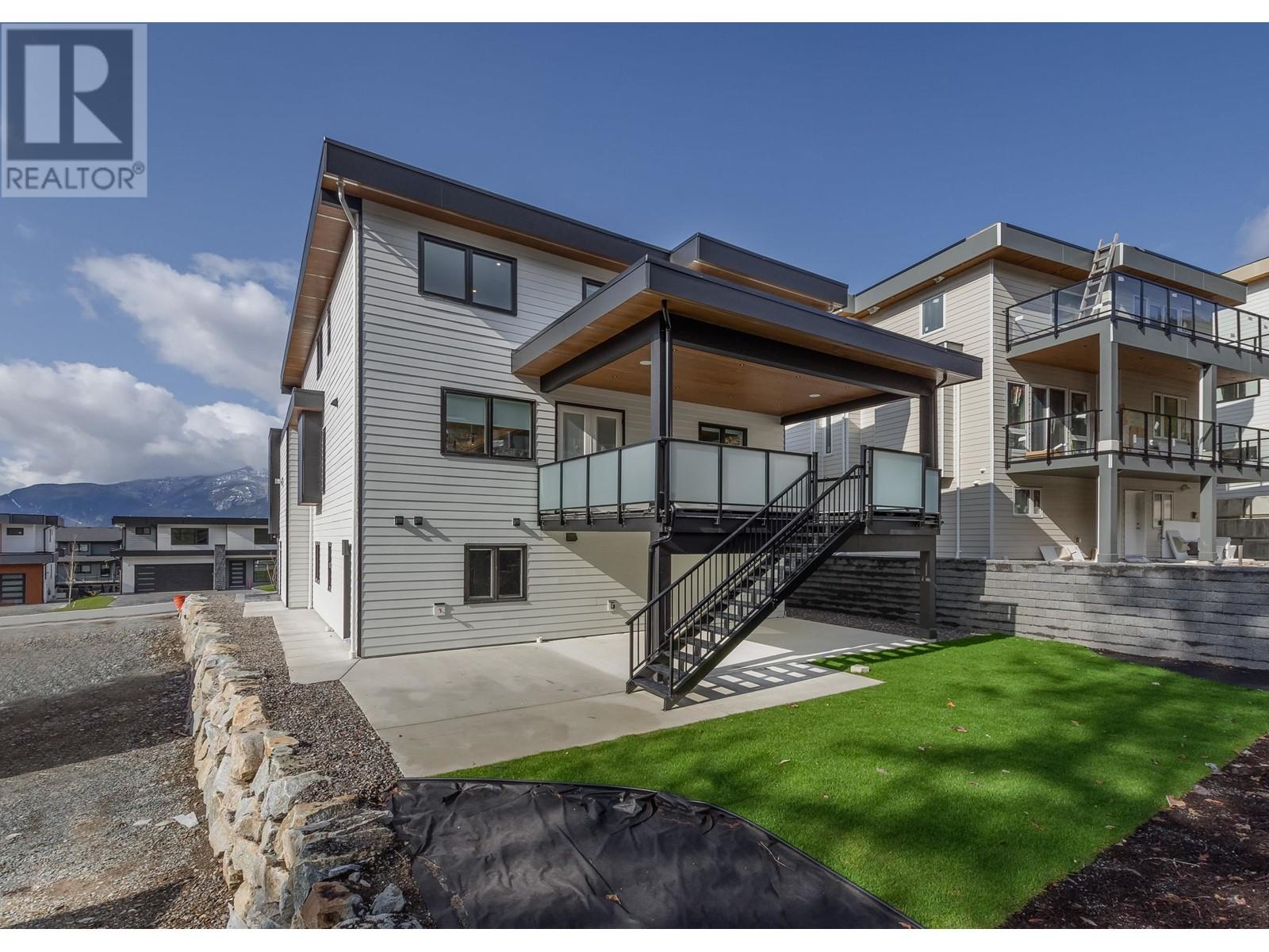 4 3385 MAMQUAM ROAD, Squamish real estate listing R2980504