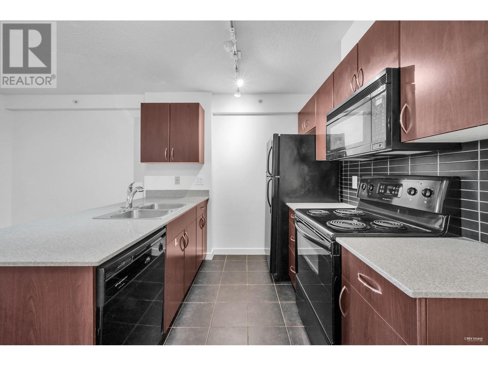 Photo 4 of 1902 938 Smithe Street, Vancouver BC