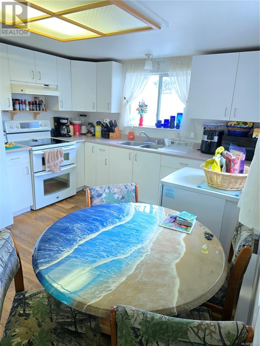 2903 LEIGH Rd, Langford real estate listing 992492