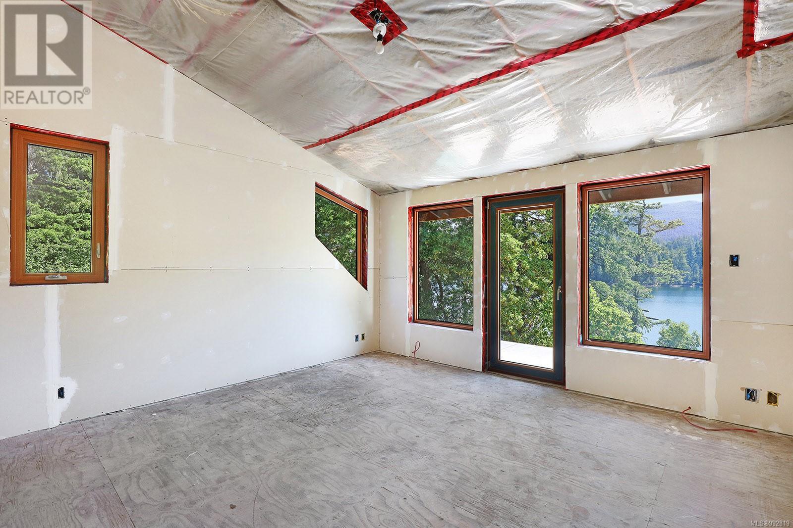 1100 Keith Rd, Qualicum Beach