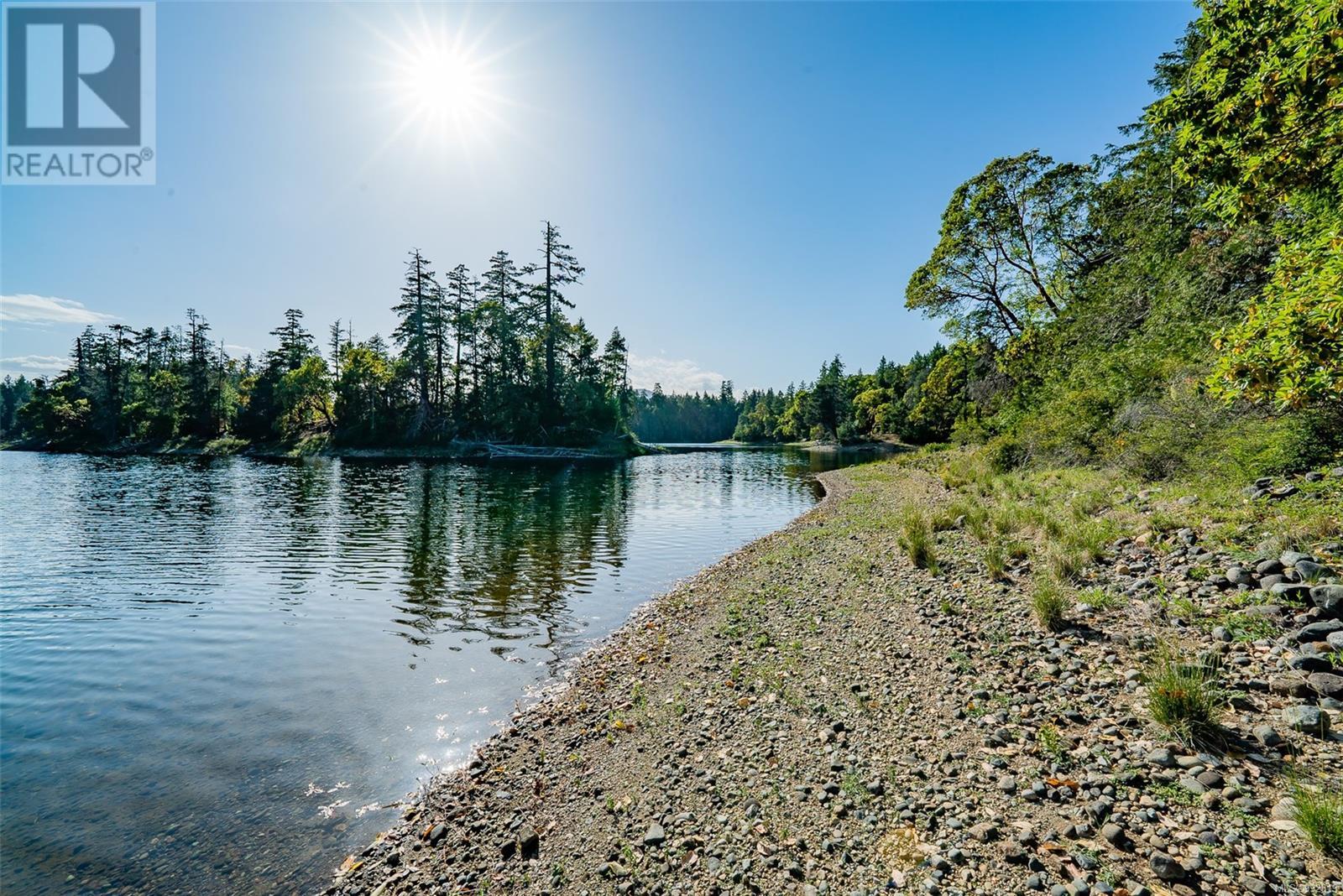 Photo 39 of 1100 Keith Rd, Qualicum Beach BC