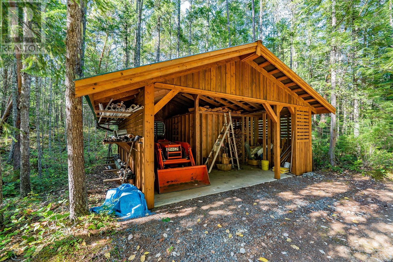 Photo 13 of 1100 Keith Rd, Qualicum Beach BC