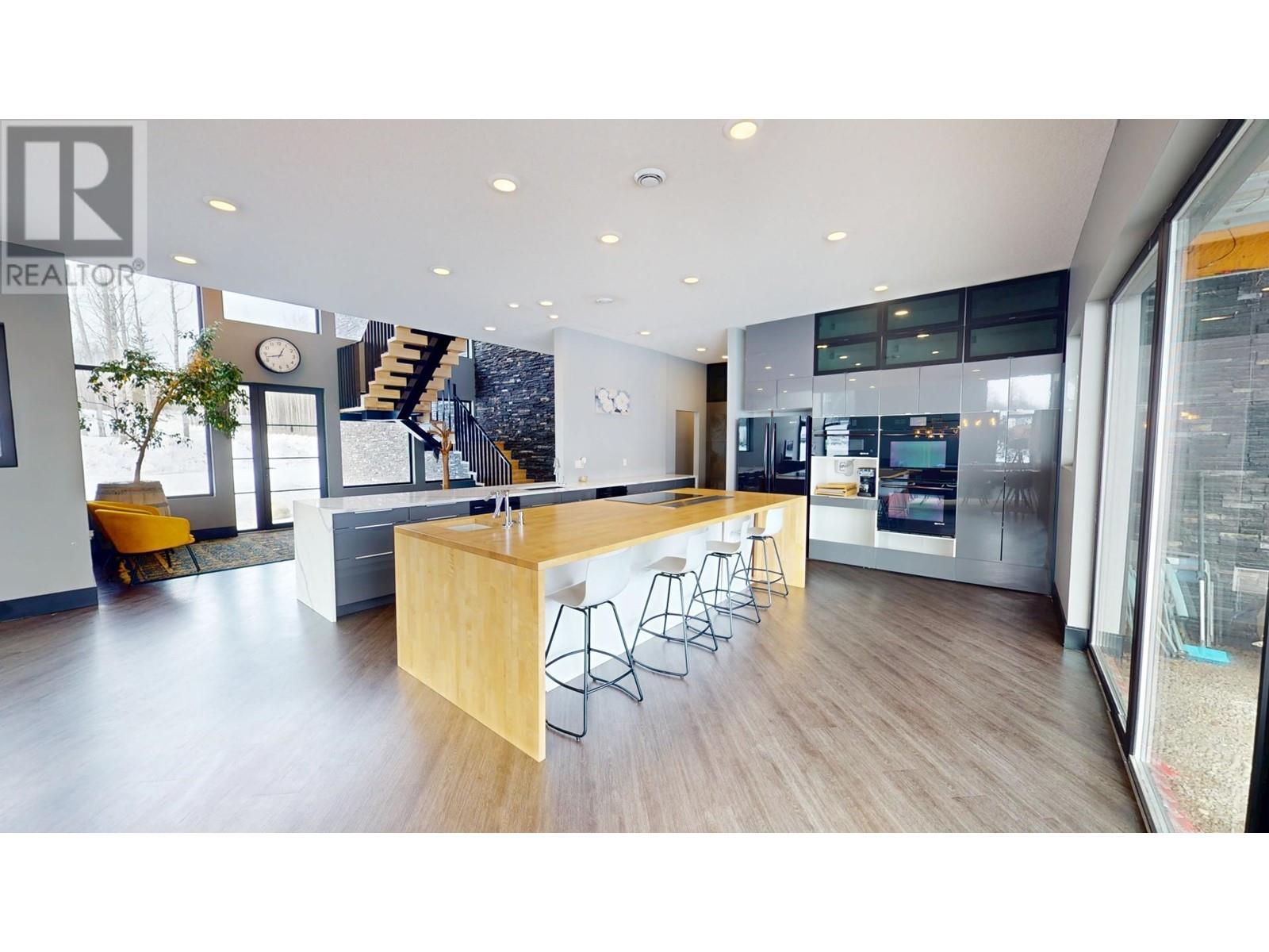 12299 SHARDEN DRIVE, Charlie Lake