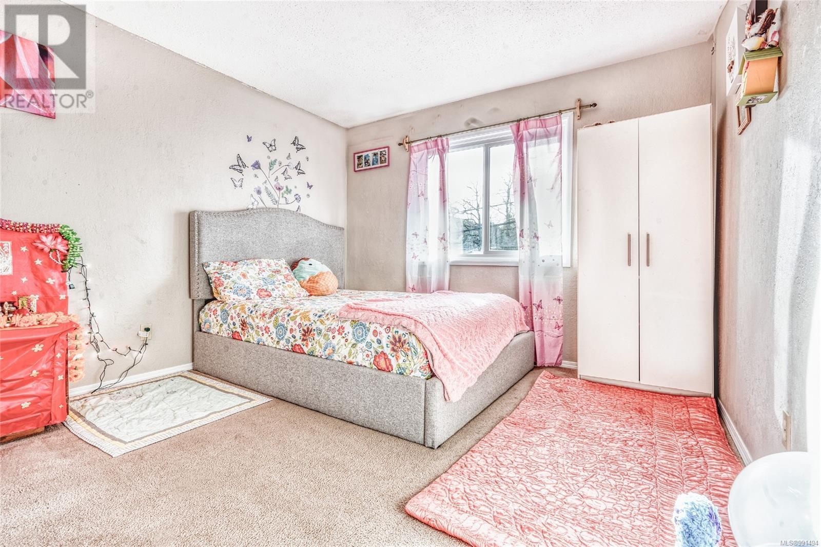 Photo 16 of 210 3235 Quadra St, Saanich BC