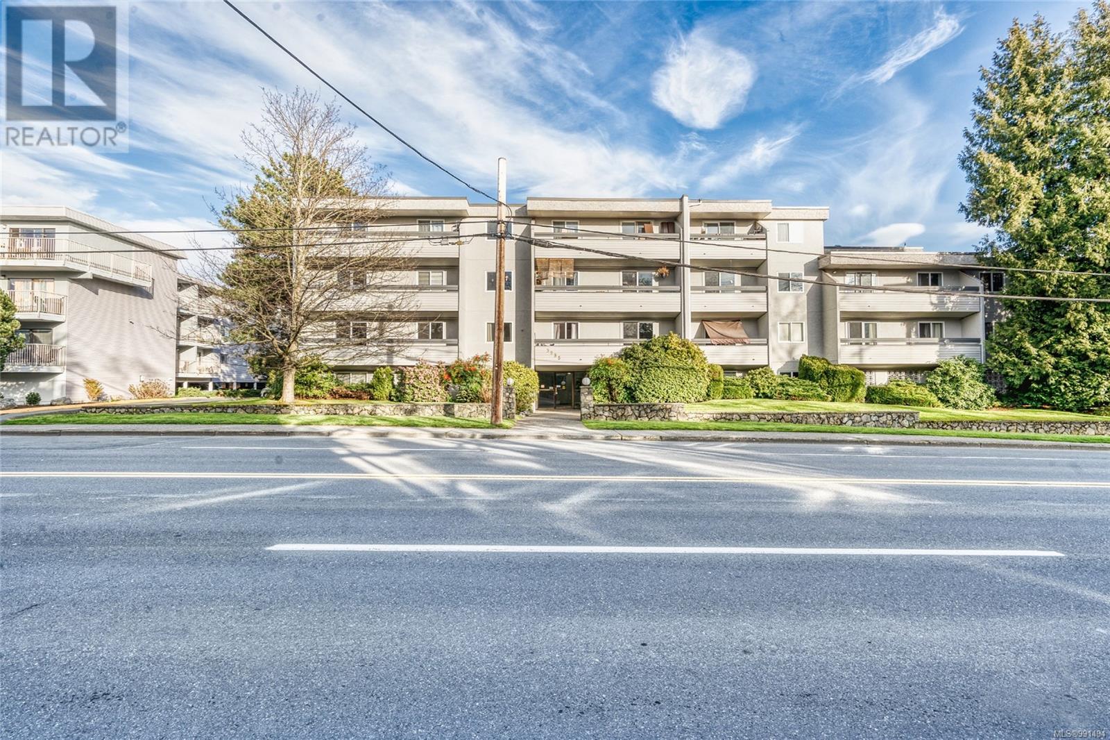 Photo 25 of 210 3235 Quadra St, Saanich BC