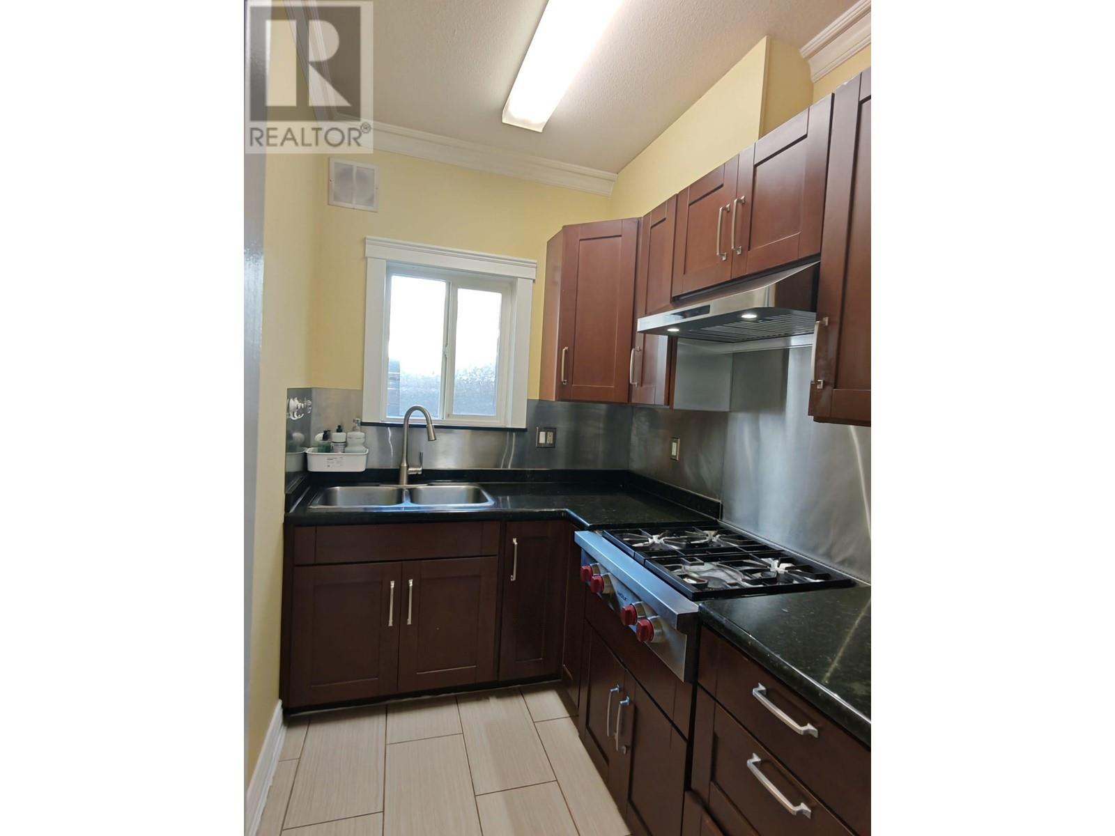 Photo 9 of 9211 No 3 Road, Richmond BC