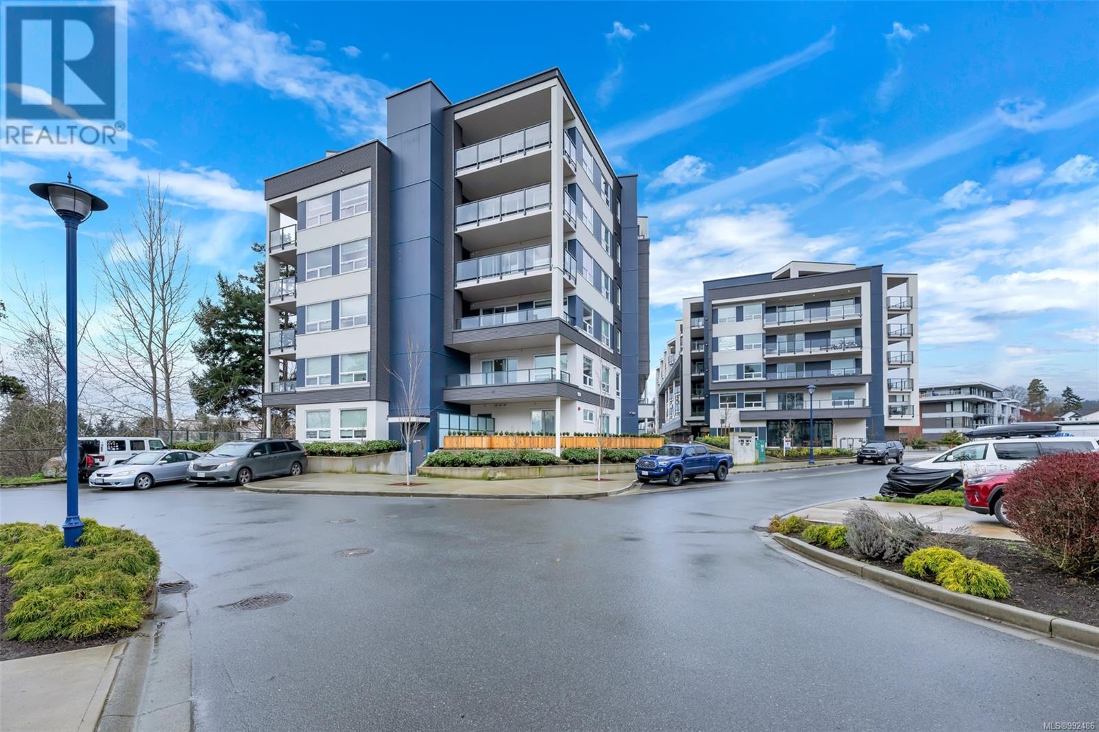 504 958 Pharoah Mews, Langford real estate listing 992486